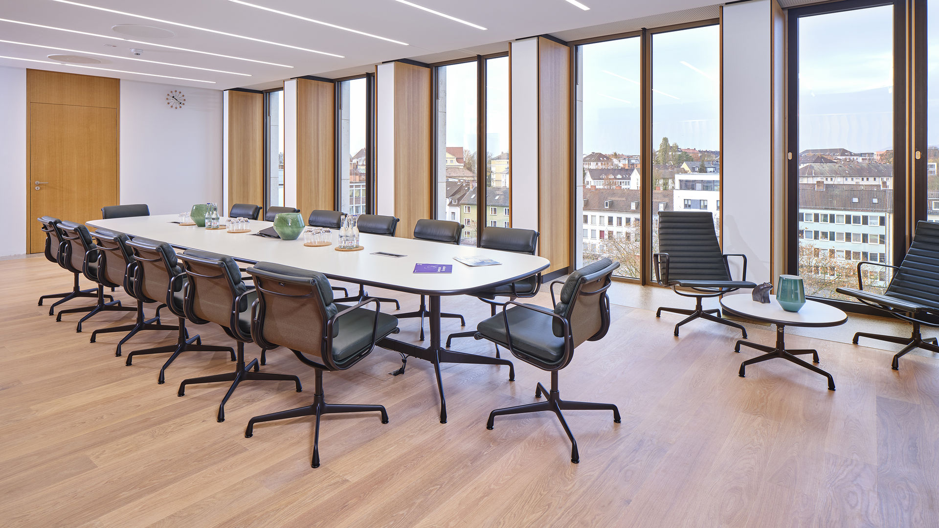 SOFT PAD CHAIRS EA 205/207/208 - CONFERENCE